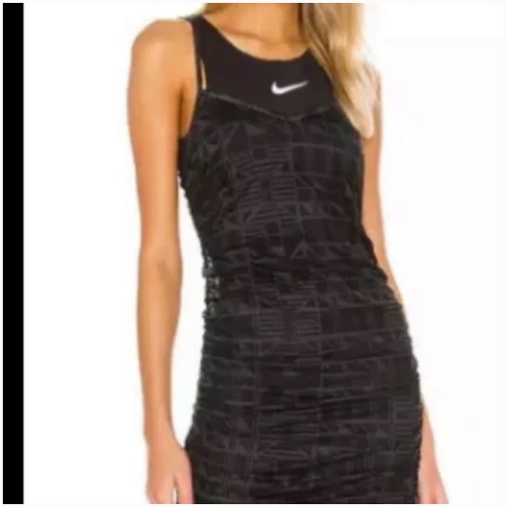 NIKE SPORTSWEAR DRESS SZ S